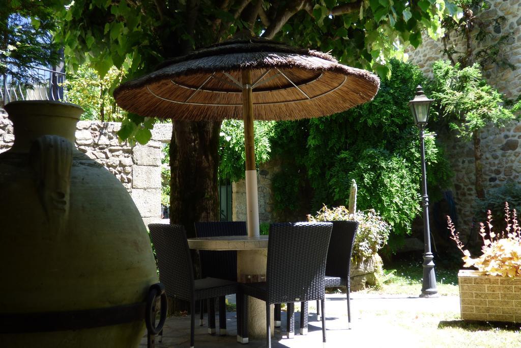 Hotel Du Lion D'Or Entraygues-sur-Truyere Luaran gambar