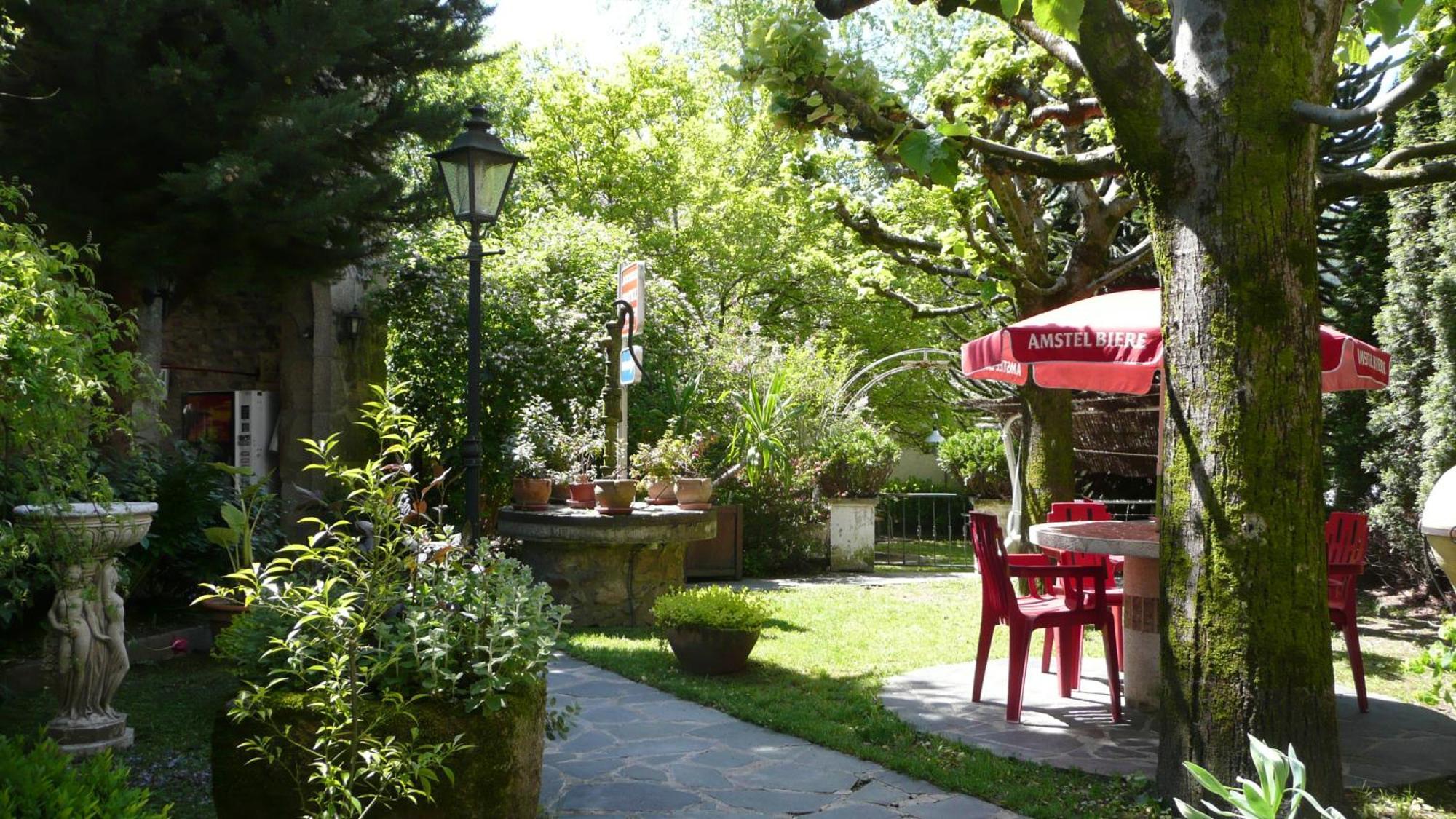 Hotel Du Lion D'Or Entraygues-sur-Truyere Luaran gambar
