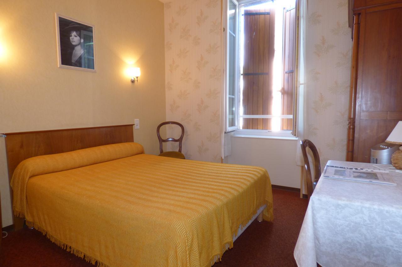 Hotel Du Lion D'Or Entraygues-sur-Truyere Bilik gambar